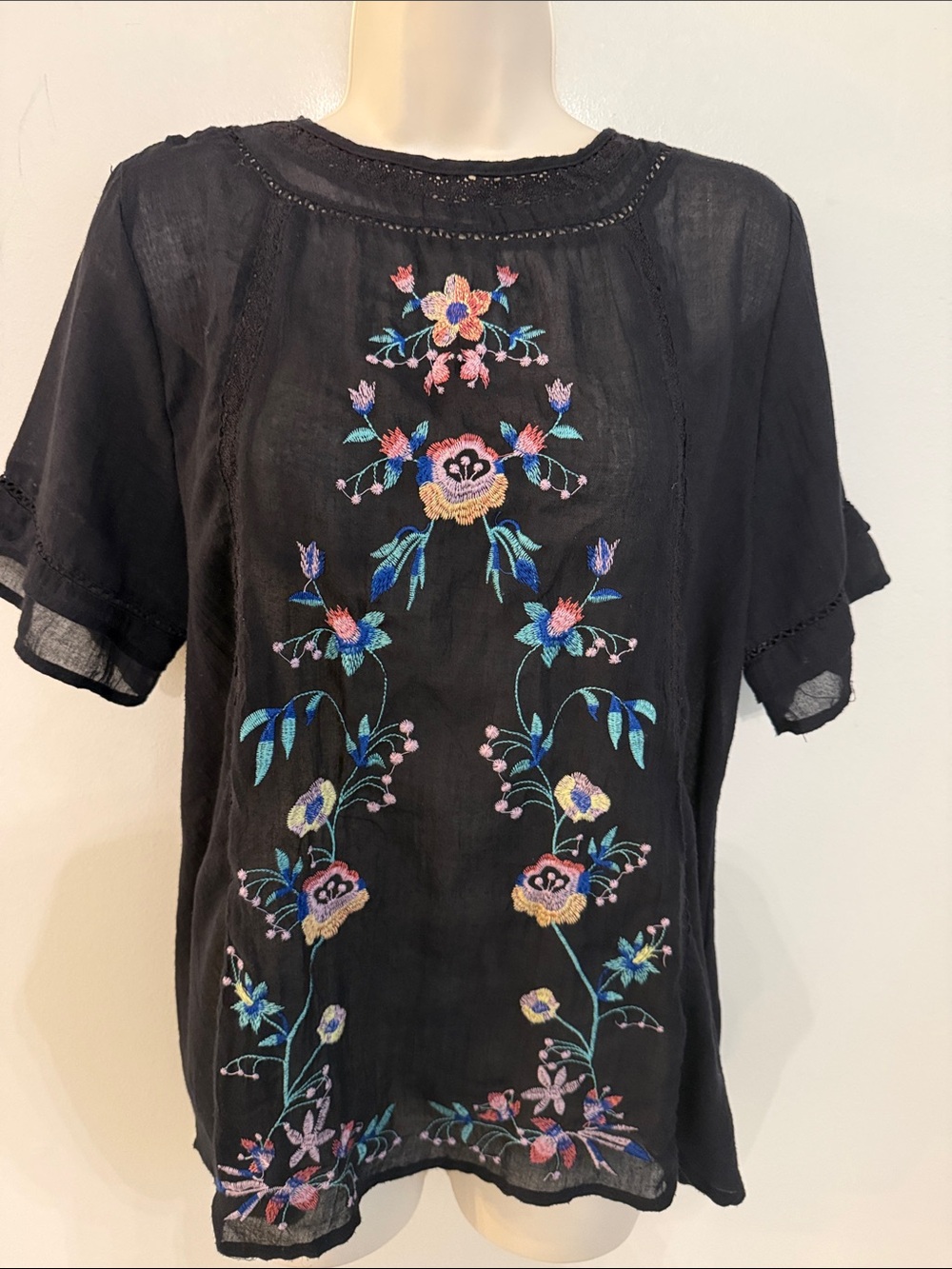 Umgee Black Short-Sleeve Embroidered Floral Blouse